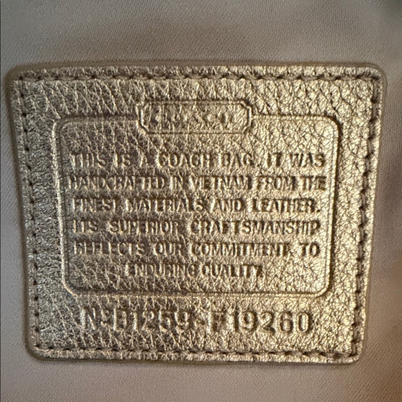 Coach Penelope Metallic Gold Signature Canvas Shoulder Bag w/Lock. - Picture 7 of 10